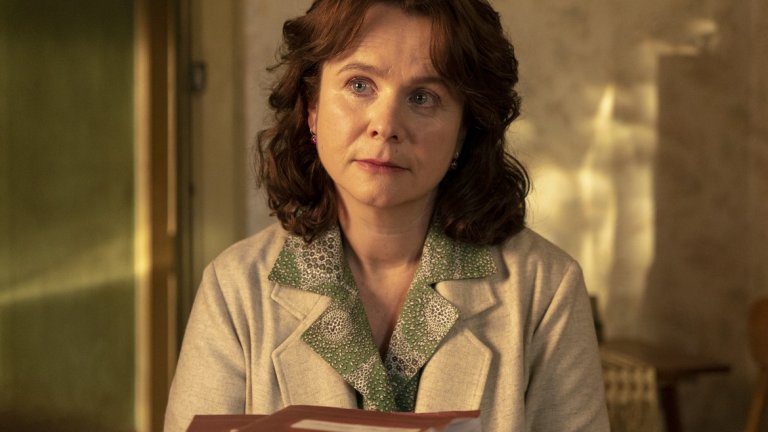 Ден преди да видим финалния епизод, Webcafe.bg представя специално интервю с Емили Уотсън