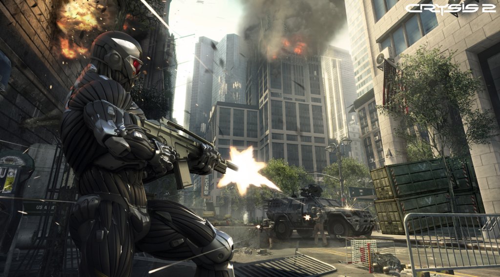 Crysis 2
В основата си Crysis 2 прилича доста на оригинала, където главен елемент бе т.нар. Nanosuit – модифицирана екипировка, която позволява различни генетични подобрения на героя ви. В същото време, продължението на играта пренася действието на друго място, развива една относително по-стегната история и предлага някои страхотни подобрения по геймплея. След първоначалните почти идилични кадри, играта ни пренася в Ню Йорк, по чиито улици се води истинска война. Вие сте в ролята на войник, който неочаквано се оказва новият собственик на нанокостюма.
Дизайнът на нивата е уникален с това, че е в пъти по-нелинеен от 99 процента от другите шутъри, без в същото време да е напълно отворен, така че геймърите да губят чувство за ориентир и прогрес. Атмосферата на полуразрушения мегаполис, над който витае заплахата от биологично оръжие, и възможността да се потопите максимално в нея, са наелектризиращи. Следите от разразилия се в града конфликт са навсякъде – катастрофирали коли, тлеещи пожари, порутени сгради, трупове по улиците. Като получавате свободата да се движите в доста по-широк периметър, отколкото обикновено имате в шутър игра, виждате от различни страни ужасите, връхлетели Ню Йорк. Ефектно е и засилва излъчването на играта.