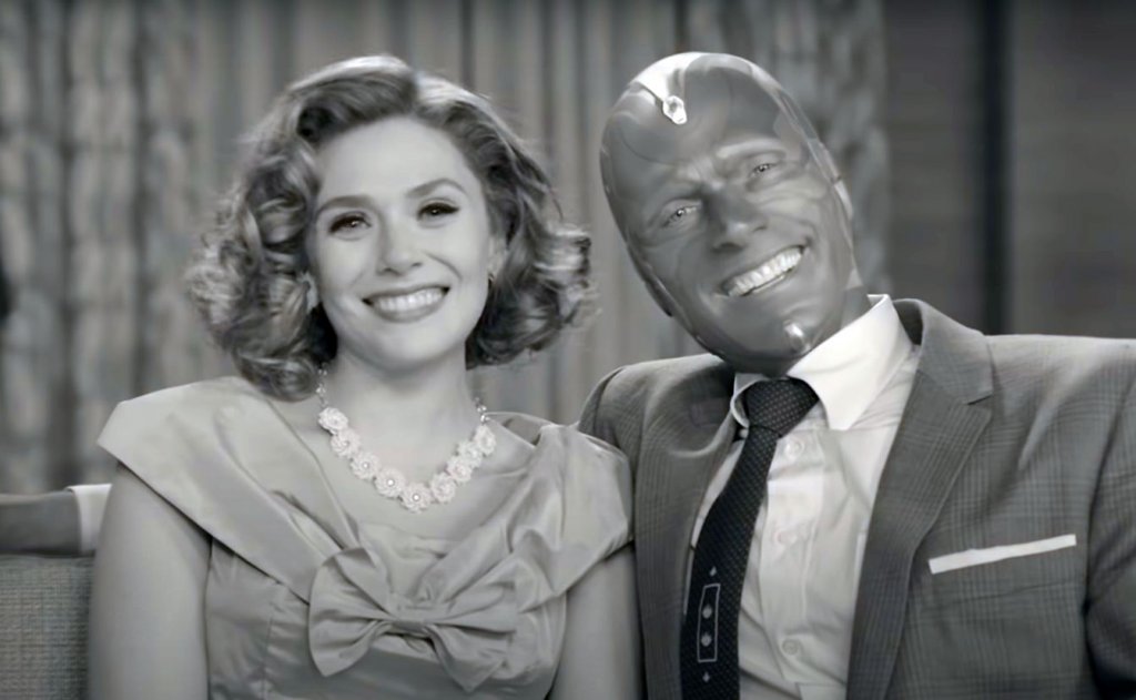 WandaVision (Disney+) - 15 януари
Време е вселената на Marvel да започне своя трансфер и към малкия екран. Не, че досега нямаше сериали за нея, но тук говорим за големите имена от пантеона на супергероите. WandaVision ще разгледа съдбата на Уанда Максимов след Endgame - тя е загубила любимия си - киборга Вижън, както и много приятели, но ще трябва да се научи да живее с това. Или пък не точно. Сериалът обещава да разкрие далеч повече капацитетът на магическите сили на Уанда, да върне Вижън от мъртвите и дори да се заиграе с историята за техните деца. Как ще стане това? Ще видим на 15 януари.