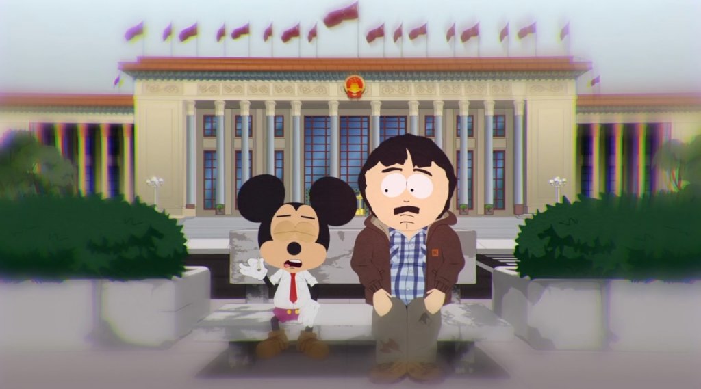 Сезон 24 - Pandemic SpecialСпециалният епизод от един час е низ от хапливи подигравки към имунолога Антъни Фаучи или като тази, че хората, които носят маски под носа, са с „памперси за брадичка“, но най-силният момент е, когато става ясен произходът на коронавируса. Оказва се, че Ранди Марш е бил в Китай заедно с Мики Маус и след прекаляване със субстанции Ранди прави секс с прилеп. По този начин бащата на Стан пренася заразата в САЩ…