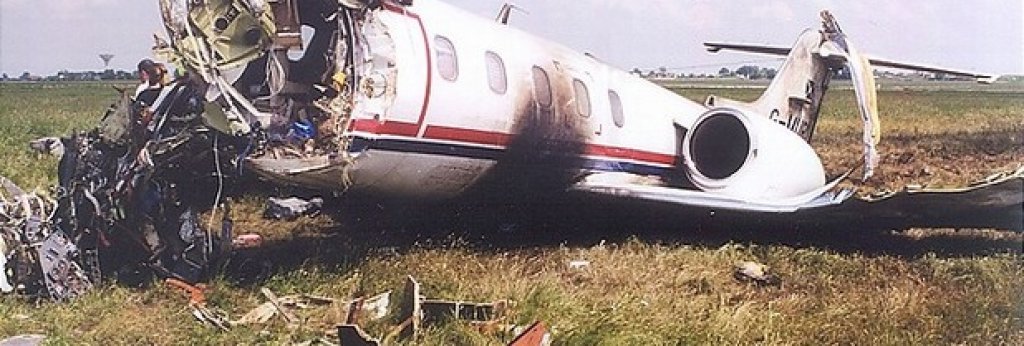 Самолетът на Дейвид Култард след катастрофата в Ница