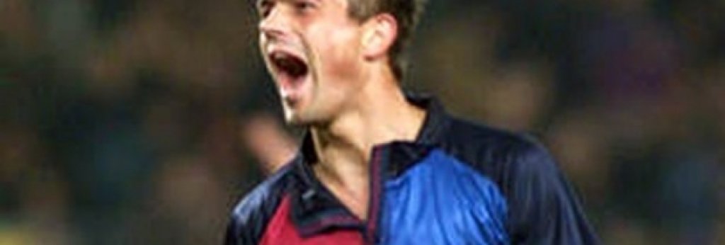Филип Коку (Холандия). 6 години (юли 1998 - юли 2004). 292 мача, 37 гола