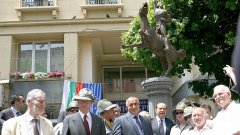 Борисов и Берлускони откриха паметника на Гарибалди в София