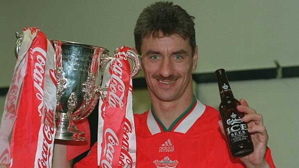 Йън Ръш
Ливърпул, 1988-1996
Ръш прекара един кошмарен сезон в Ювентус, където успя да вкара едва седем гола и побърза да се върне в Ливърпул. Това се отрази добре на формата му и той приключи кариерата си в клуба с 346 гола в 660 мача.