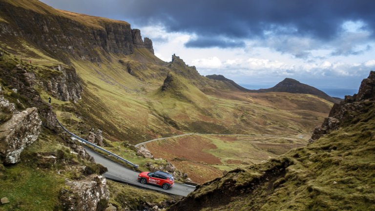 Изкачването на Бла Бейн на Килън Ридж на остров Скай. След това спускането, за да бъде цялото приключение завършено за точно 69,5 часа