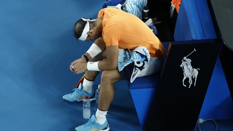 Първи шок на Australian Open - шампионът Рафа Надал изхвърча още във втори кръг