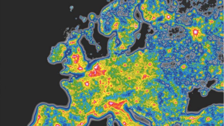 Черните зони имат най-чисто небе, след тях са сините и зелените, а най-светлинно замърсените са жълтите