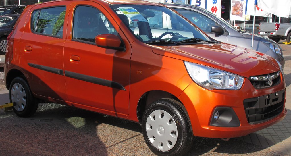 Maruti Suzuki Alto K10 - $4600
Наследникът на Maruti 800, който е по-евтин и по-грозен даже и от него. При цена около $4600 за чисто нов базов модел, Alto K10 определено оправдава репутацията си и продължава традицията да не предлага каквито и да е функции за безопасност или дори радио.  
Все пак е оборудван с климатик, така че можете да се охладите, ако случайно ви се наложи да се повозите неудобно в нещо подобно из улиците на някой индийски град.
