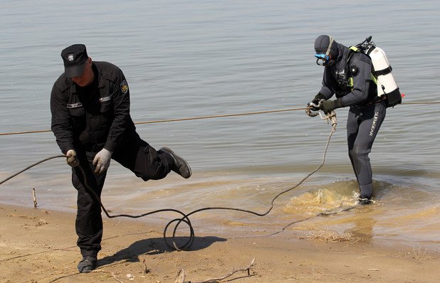 Военни демонстрираха водолазни умения (снимки)