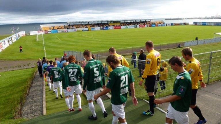 Във Висшата лига на Исландия се играе най-краткият сезон - от май до септември.