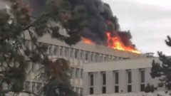 Пожар на покрива на университета в Лион след газова експлозия