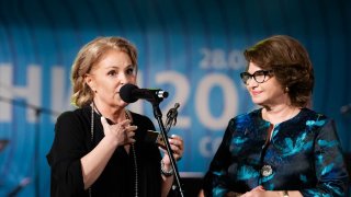 Хилда Казасян с награда за принос към българската култура от Аполония