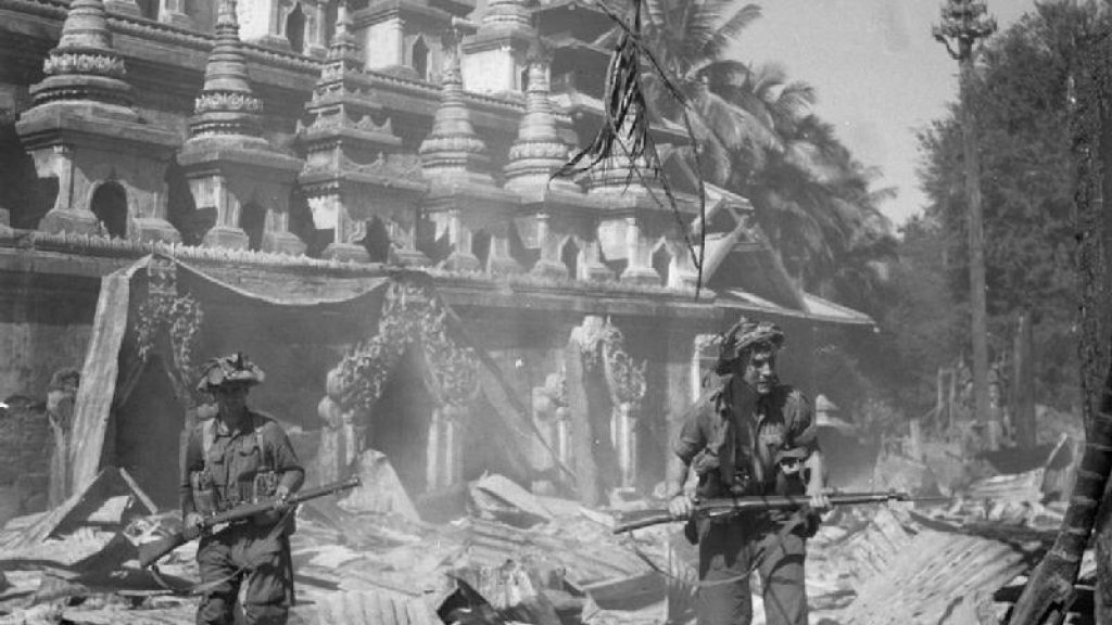 British_soldiers_patrol_Burmese_town_Bahe