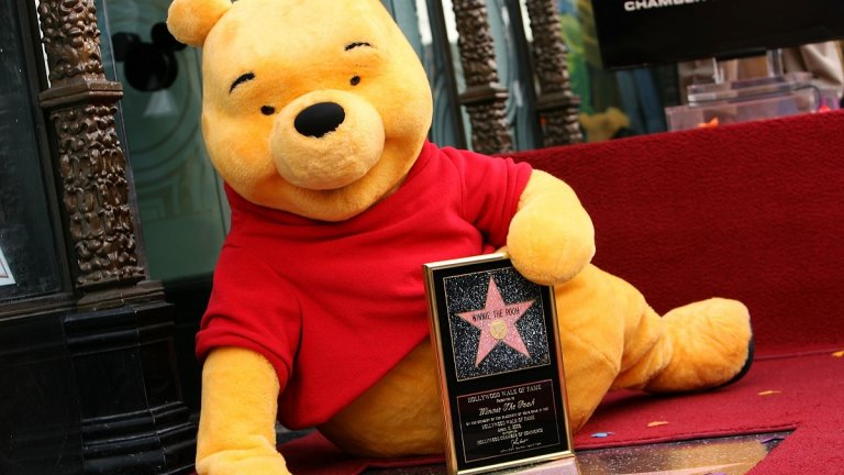 Мечо Пух (Winnie The Pooh)
Жълтото пухкаво мече, базирано на книгата на Алън Милн, се превърна в най-доходоносния франчайз за The Walt Disney Company с приходи от над 80 милиарда долара. Парите идват от продажби на дребно на различни артикули, свързани с героите, и от боксофисите покрай анимационните филми “Мечо Пух”.  
Последният филм “Историята на Кристофър Робин и Мечо Пух”, който излезе през 2018 г., се превърна и в най-касовата лента от поредицата с приходи от над 197 милиона долара.