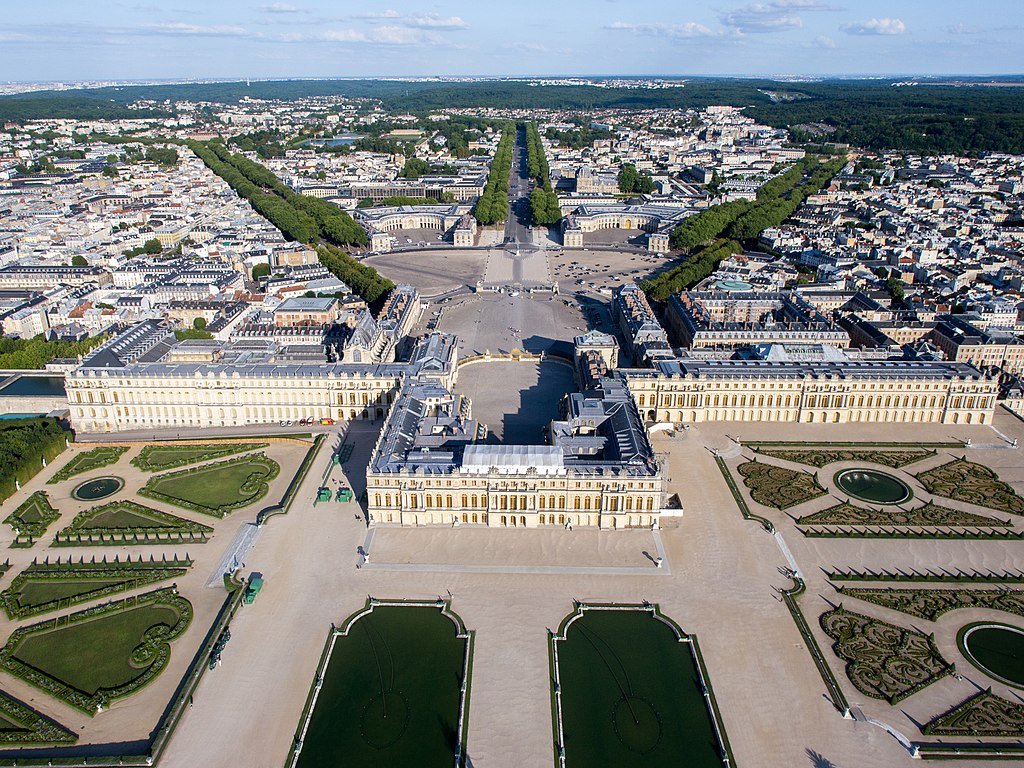 Vue_aérienne_du_domaine_de_Versailles_par_ToucanWings_-_Creative_Commons_By_Sa_3.0_-_073