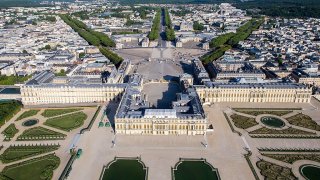 Vue_aérienne_du_domaine_de_Versailles_par_ToucanWings_-_Creative_Commons_By_Sa_3.0_-_073