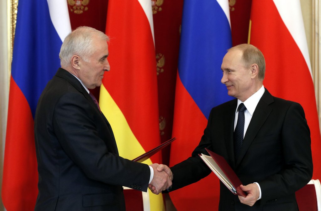 южна осетия Vladimir Putin, Leonid Tibilov