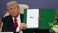 Какво подписаха Тръмп и останалите лидери по време на мирната конференция в Египет