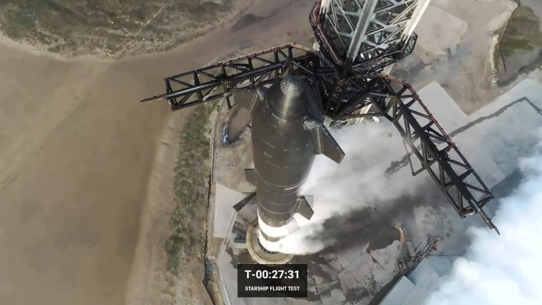 Ракетата Starship на SpaceX избухна малко след излитането си