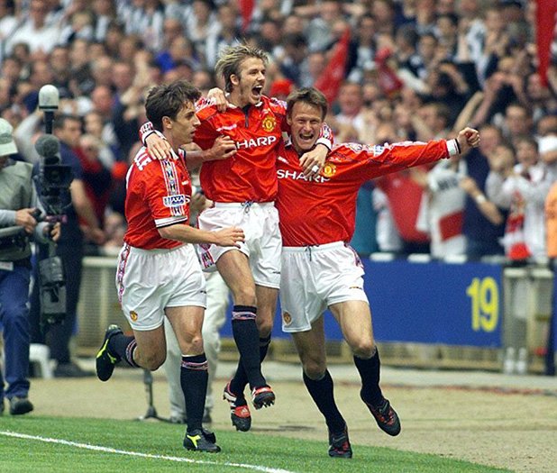 Манчестър Юн. е най-успешният тим в историята на ФА къп с общо 11 трофея. През 1999-а тимът на Сър Алекс постигна знаменития требъл, а на финала за Купата победи Нюкасъл с 2:0 с две попадения на Теди Шерингам. 4 дни по-късно бившият национал се разписа и в знаменития финал в Шампионската лига срещу Байерн Мюнхен.
