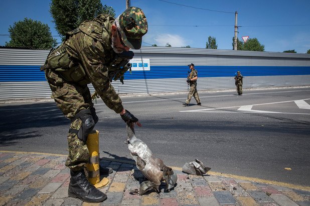 Размяна на снаряди и хаос в Донецк