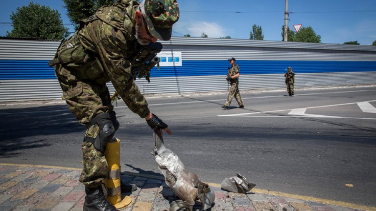 Размяна на снаряди и хаос в Донецк