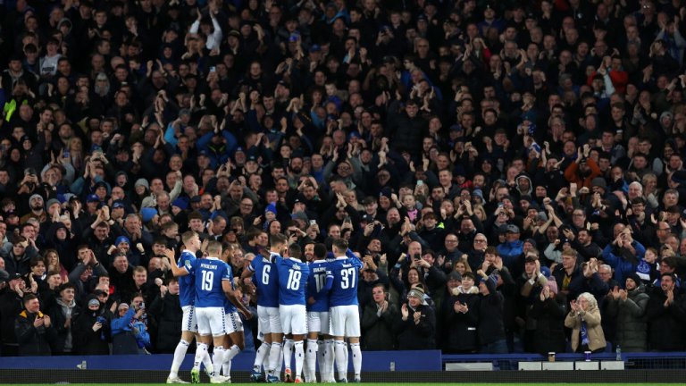 Феновете на Евертън готвят мощни протести, "Скай Спортс" ги заглушава