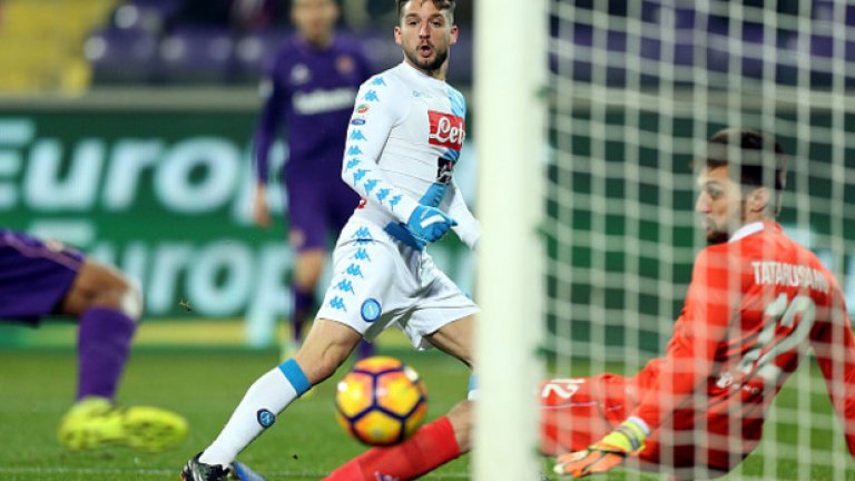 Мертенс вкара втория гол за Наполи.