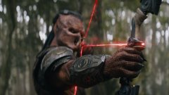 На моменти наивен и сладникав, но в крайна сметка си остава "Хищникът"