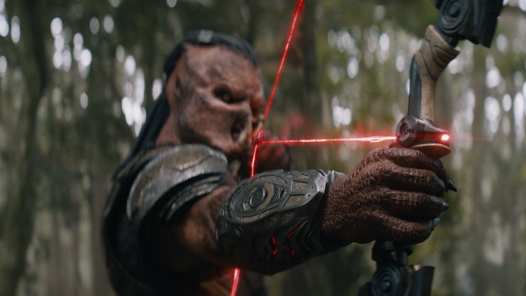 На моменти наивен и сладникав, но в крайна сметка си остава "Хищникът"