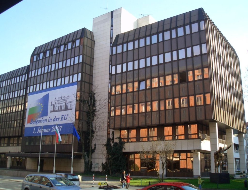 BulgarianEmbassyBerlin-Mutter_Erde_fec