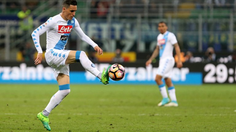 Хосе Кайехон (Наполи): 12 асистенции (10 от игра + 2 от статични положения), 76 създадени шанса, 14 гола, 262.42 мин. на асистениция
Лидерът при асистентите в Серия А е част от атакуващата четворка на Наполи, която донесе на тима 3-та позиция в Калчото. Заедно с Мертенс, Инсиние и Хамшик имат общо 72 гола и 40 асистенции за сезон 2016-17.