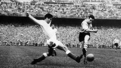 Телмо Зара (вдясно) все още е ненадминат реализатор в испанския футбол.