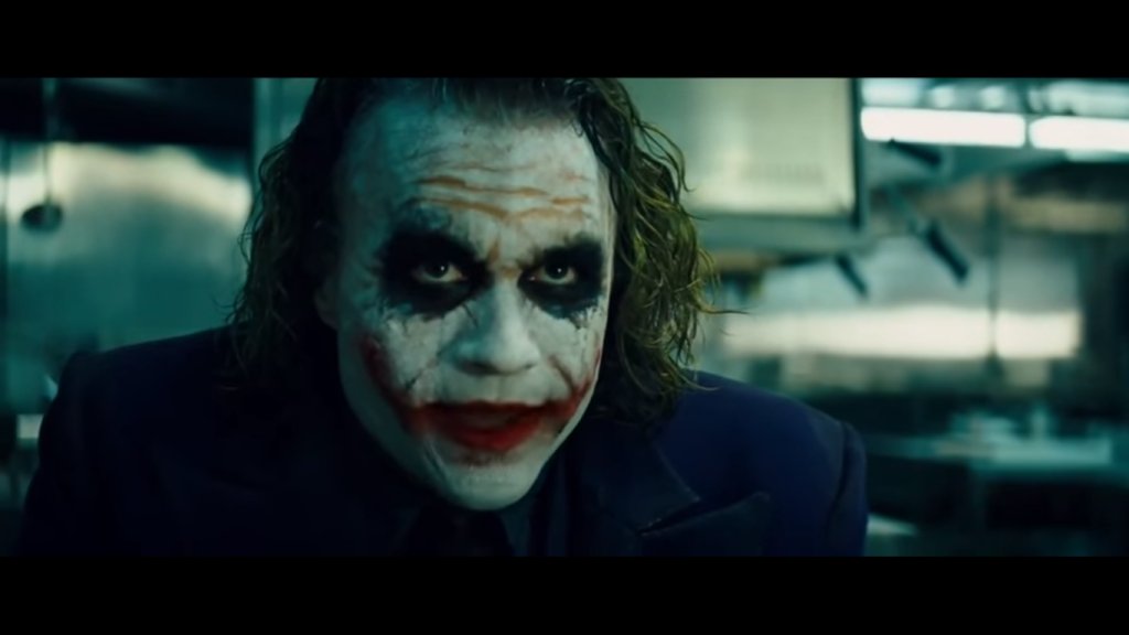 "The Dark Knight" 
Рейтинг: 94% 
Хвален като най-добрият филм за супергерой в историята. 