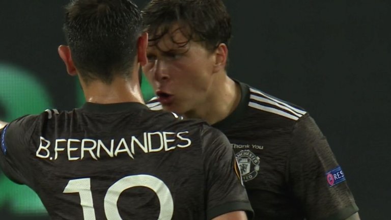 Фернандеш потърси сметка на Линдельоф за втория гол на севилци.