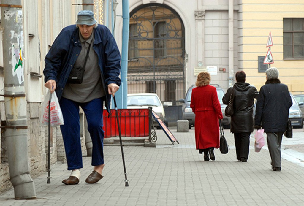 На 18 беше висок 218 см, а Доктор Смърт искаше да купи тялото му: Тъжната история на Руския Гъливер