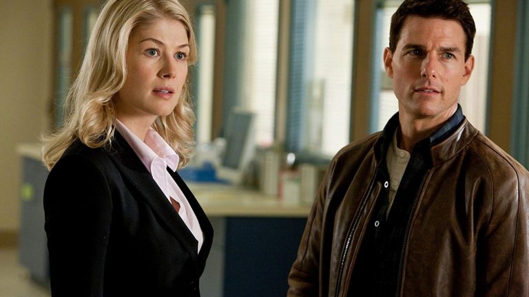 "Джак Ричър" (Jack Reacher) 
Една от интересните й роли е тази на Хелън в "Джак Ричър" (2012), където си партнира с Том Круз. Неговият герой Джак Ричър е следовател, разследващ случай с обучен военен снайперист, застрелял пет случайни жертви. Работата му го среща с Хелън Родин - адвокат и дъщеря на окръжния прокурор. Двамата трябва да намерят отговорите на много въпроси.
 Филмът на Кристофър Маккуори е по романа на Лий Чайлд "Един изстрел".