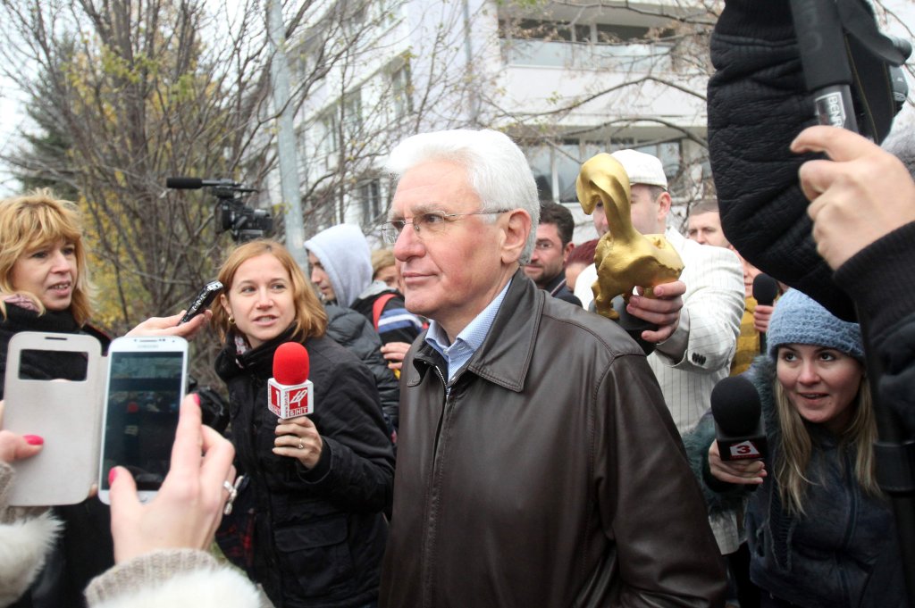 бисеров