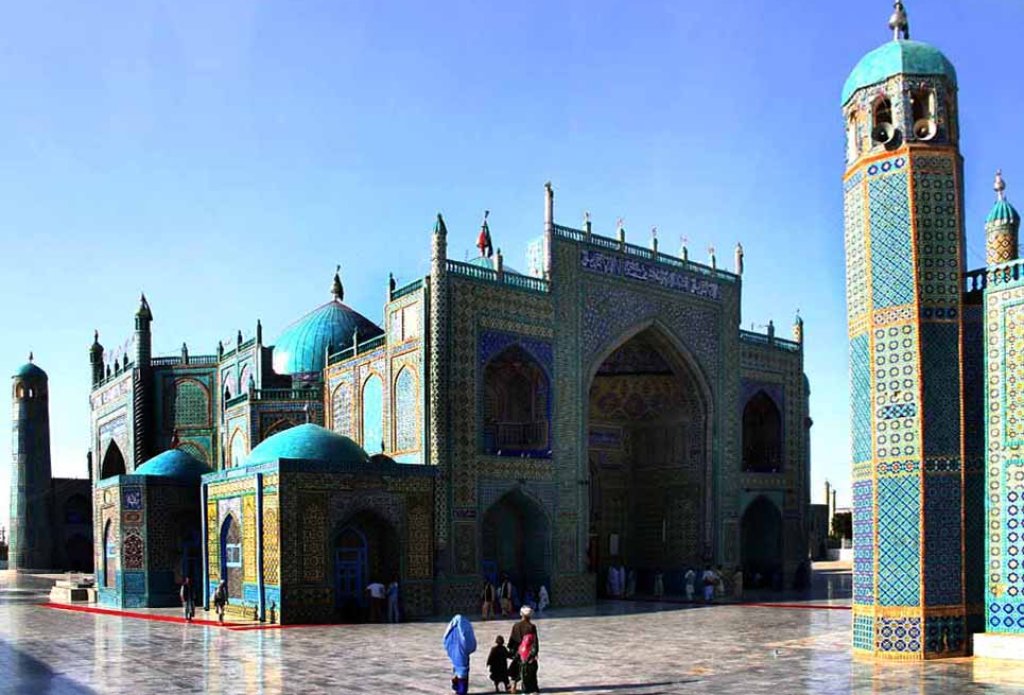 Mazar-e_sharif_-_Steve_Evans