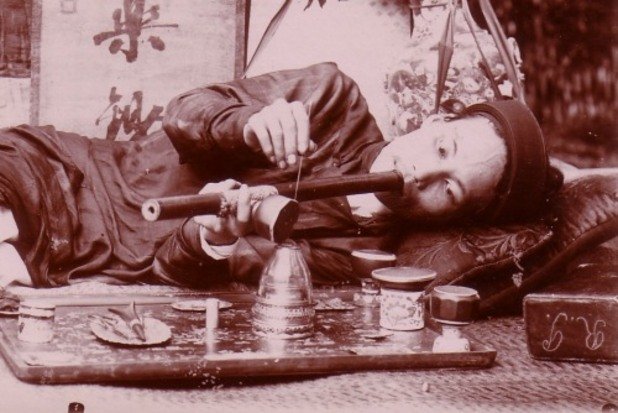 Пушач на опиум във Виетнам, края на 19 век.

Вижте галерията