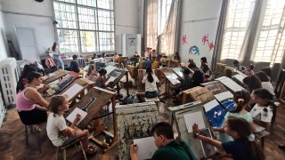 За поредна година талантливи деца ще рисуват в Лятната академия на Националната художествена академия
