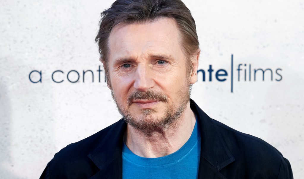 Лиъм Нийсън
По това време ирландската звезда вече има утвърден статут в Холивуд и номинация за “Оскар” за ролята си на Оскар Шиндлер в “Списъкът на Шиндлер”. В “Невидима заплаха” той играе учителят-джедай Куай-Гон Джин, който заедно със своя ученик открива потенциала на младия Анакин Скайуокър. 
След участието тук Нийсън продължава във възходяща линия кариерата си. Превръща се в истинска екшън звезда в поредицата “Твърде лично” и филми като “Батман в началото” и “А отборът”. Със сигурност е сред най-разпознаваемите лица в Холивуд през последните две десетилетия.