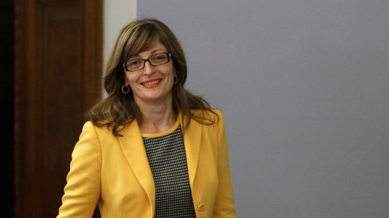 Премиерът Борисов назначи двама заместници на новия правосъден министър Екатерина Захариева