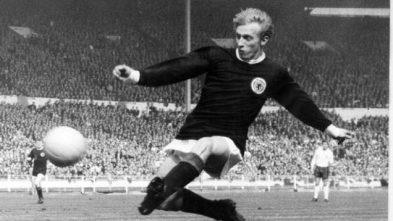 Англия – Шотландия 2:3, 11 април 1967 г. 
Шотландската разплата за деветте гола на „Уембли” идва шест години по-късно, отново на същия стадион. Враждуващите съседи се падат в една група в квалификациите за Евро `68. Англичаните, спечелили световната титла няма и година по-рано, вървят без загуба в серия от цели 19 последователни мача. Само че този път шотландците са господари на „Уембли”. Над всички е техният Денис Лоу от Манчестър Юнайтед, бъдещ носител на „Златната топка”. Превъзходството на гостите е толкова голямо, че в един момент от мача шотландецът Джим Бакстър решава да покаже на публиката способностите си да жонглира с топката, макар и с цената да спре играта. „Победихме световните шампиони, едва ли някога ще бъдем способни да играем по-добре”, разправя капитанът на Шотландия Джон Крейг. Група зевзеци от Глазгоу дори обявяват своя тим къде на шега, къде наистина, за неофициален световен шампион по футбол. Логиката е като в бокса – титлата отива за този, който победи носителя на титлата. Радостта им обаче не трае дълго, на 10 май 1967 г. насред Глазгоу Съветският съюз ги сразява с 2:0.