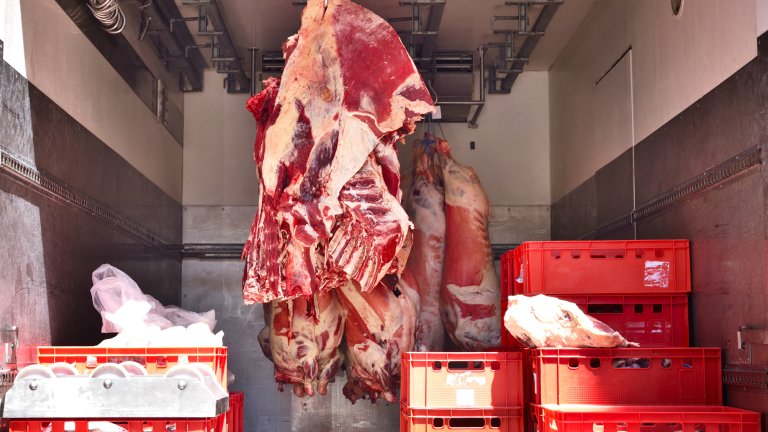 Месото е пренасочено за унищожаване