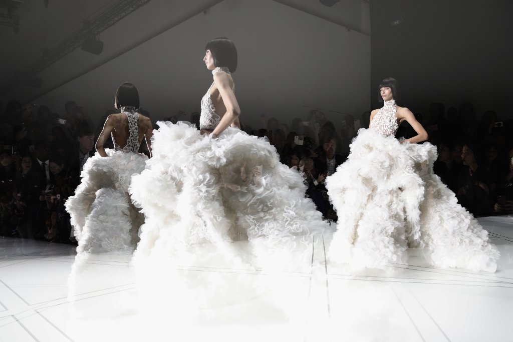 Ralph & Russo : Alternative View - Paris Fashion Week - Haute Couture Spring Summer 2017