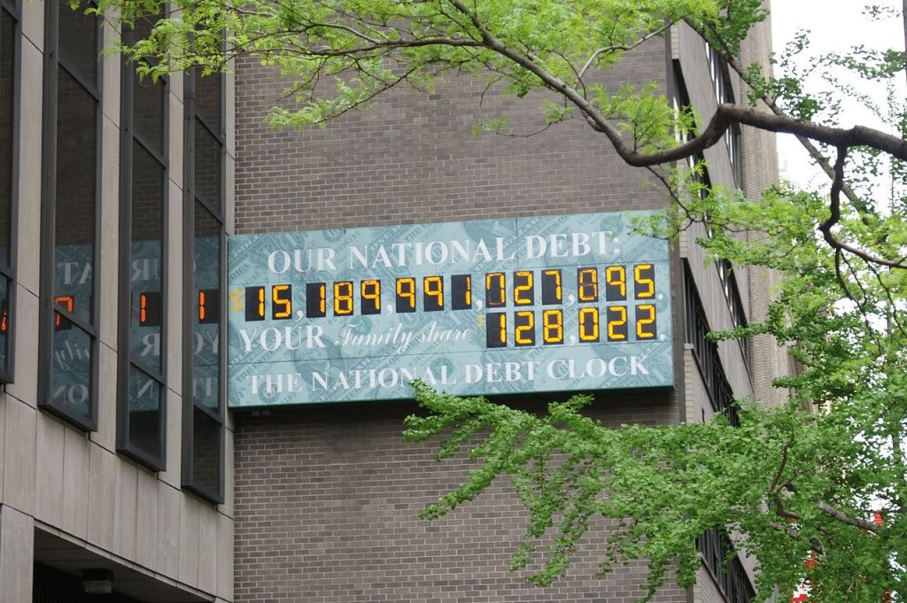 1280px-Usa_national_debt_20_April_2012