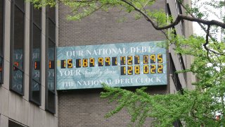1280px-Usa_national_debt_20_April_2012