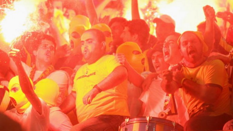 Фенербахче – Бешиткаш, 23 септември 19:30 часа
Едно от големите дербита на Турция. За любителите на факли, димки, пълни стадиони с фанатизирани фенове и страхотна атмосфера по трибуните това е един от най-големите мачове всеки сезон.