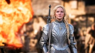 Галадриел - принцесата войн, която е по-млада от племенниците си. Но поне изглежда красиво